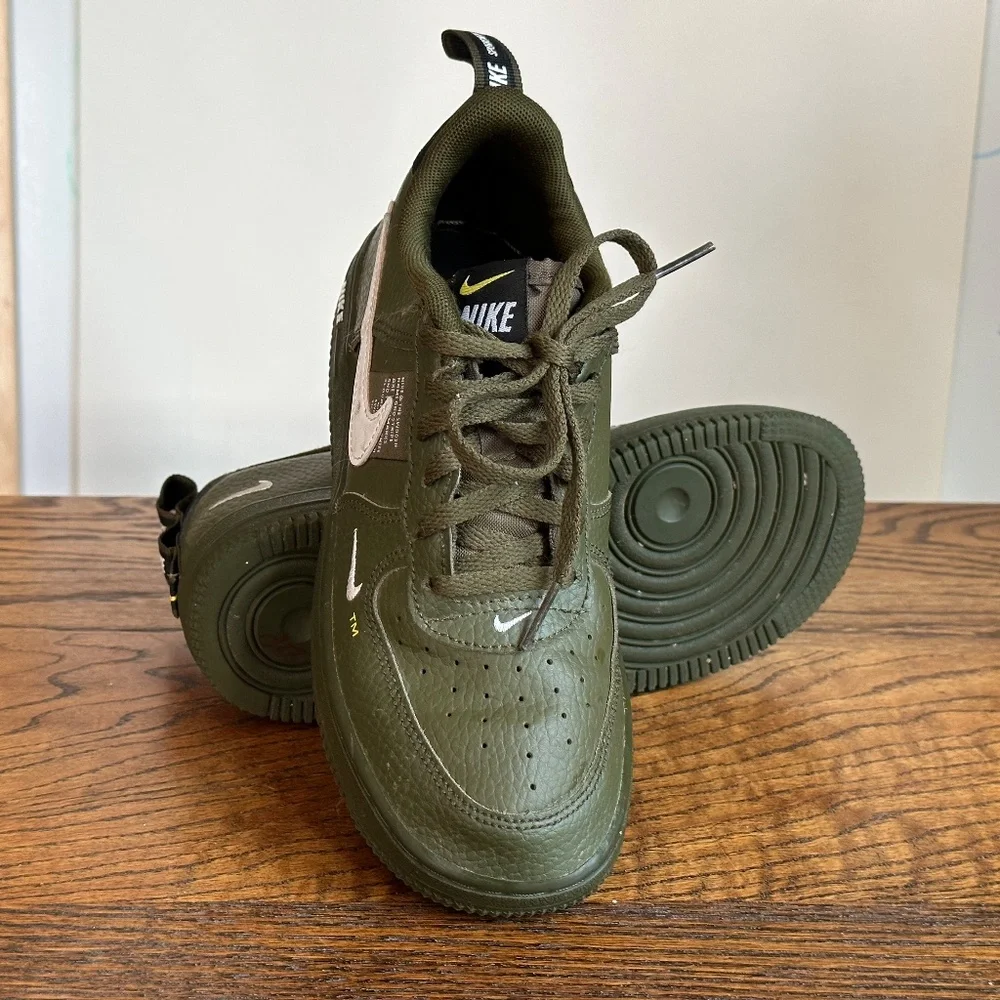Size 2.5Y - Nike Air Force 1 '07 LV8 Overbranding 2018 - AV4272-300